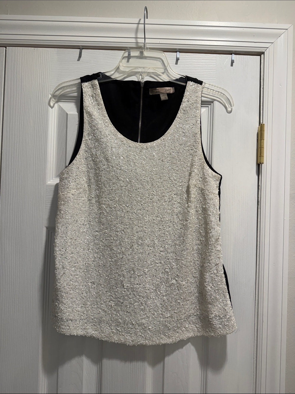 Vintage Love21 Forever 21 White and Black Sequins Top Worn Once Size S/P